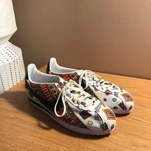 Geometric print Nikes